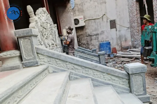 Bậc thềm đá nguyên khối sang trọng