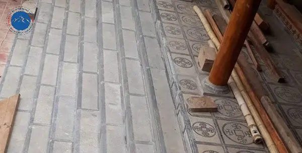 Bậc thềm đá trắng có trơn trượt không?
