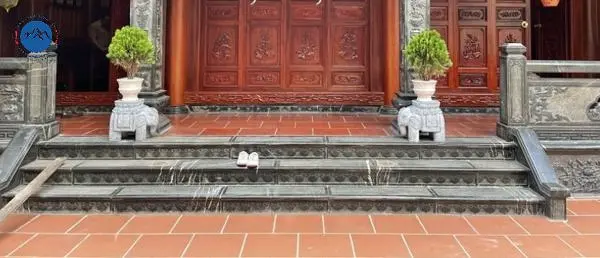 Bậc thềm đá xanh tự nhiên sang trọng