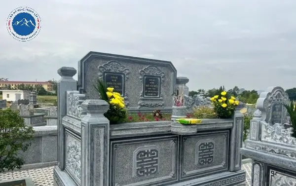 Công trình mộ đá đôi tại nghĩa trang huyện Hưng Hà