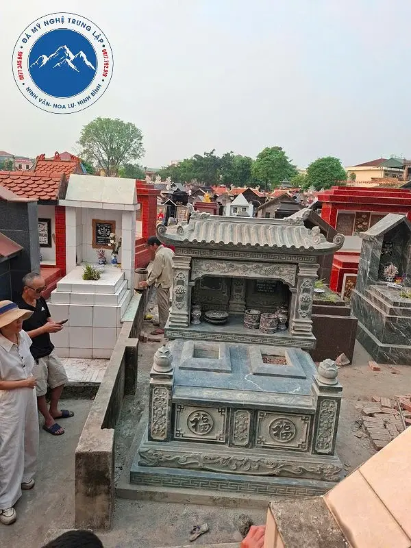 Kiến trúc mộ đá đôi mái vòm cổ kính trang nhã