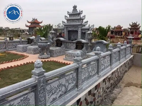 Kiến trúc nhà mồ đá xanh hiện đại tối ưu không gian
