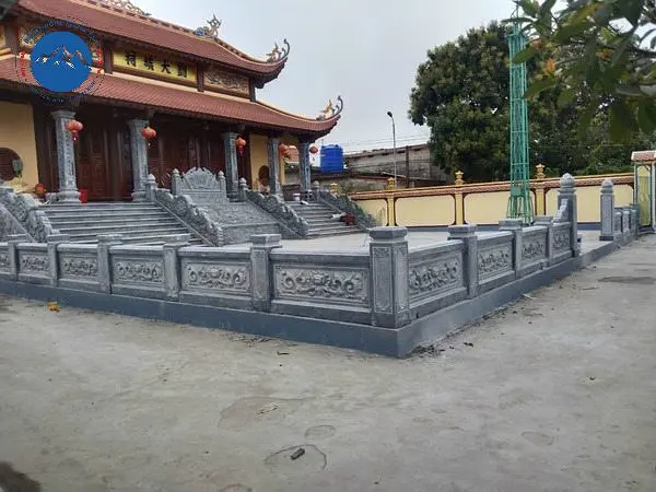 Lan can đá xanh hoàn thiện tại đình chùa