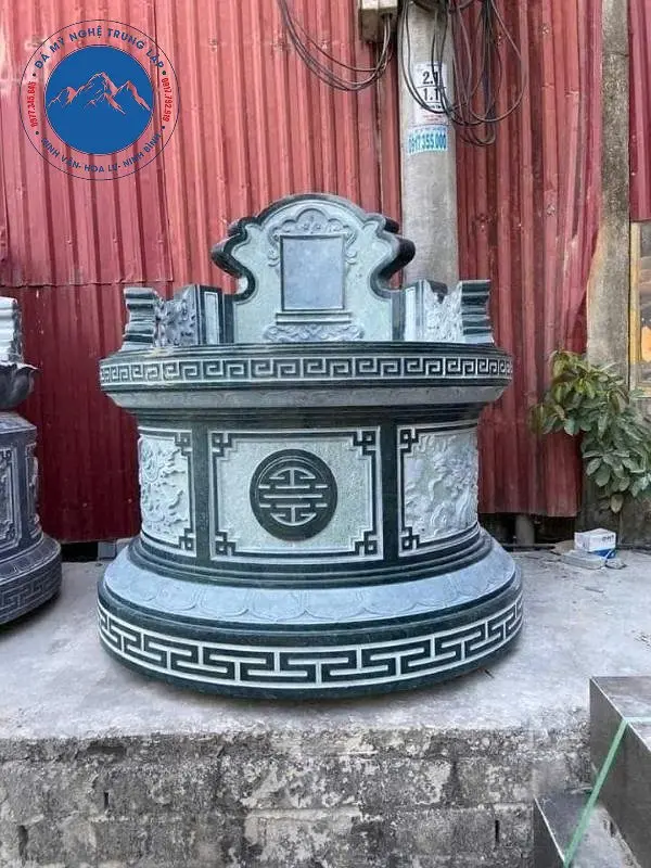 Lăng mộ tròn đá đen uy nghiêm, sang trọng