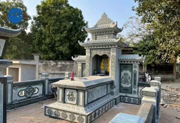 Lắp đặt hoàn thiện khu lăng mộ đá cho gia tộc