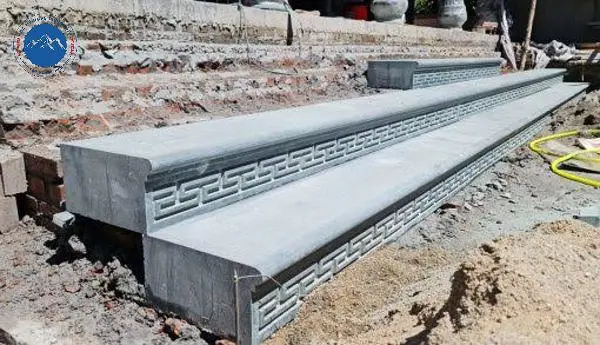 Mẫu bậc thềm đá nguyên khối đẹp ấn tượng