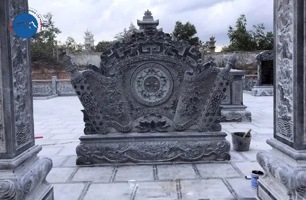 Mẫu cuốn thư đá xanh rêu kích thước nhỏ gọn nhà thờ họ