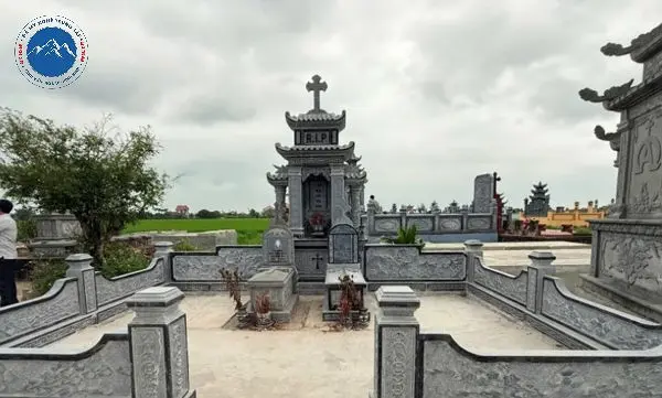 Mẫu khu lăng mộ đá công giáo thiết kế đơn giản trang nghiêm