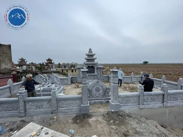Mẫu khu lăng mộ đá xanh đen chạm rồng thi công tại Hải Dương