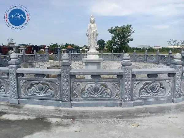 Mẫu lan can đá xanh tấm lớn cho lăng mộ gia tộc