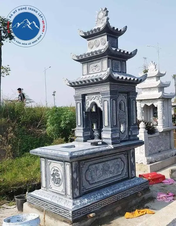Mẫu mộ đá 3 mái hoa văn cánh sen chuẩn phong thủy âm trạch