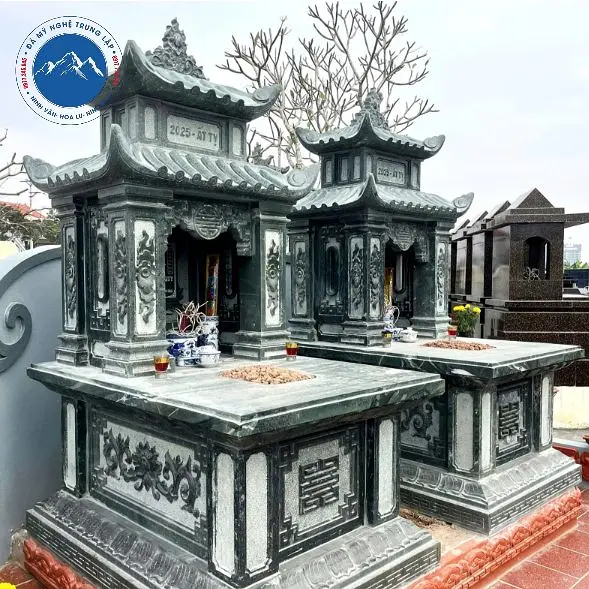 Mẫu mộ đôi xanh đen mang lại vẻ sang trọng cho khu lăng