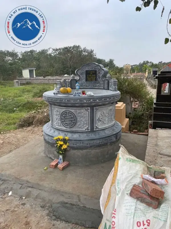 Mẫu mộ tròn đá tự nhiên mang ý nghĩa vượng khí cao