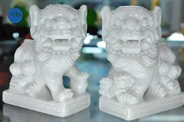 Mẫu nghê đá nguyên khối bề mặt mài bóng tinh xảo