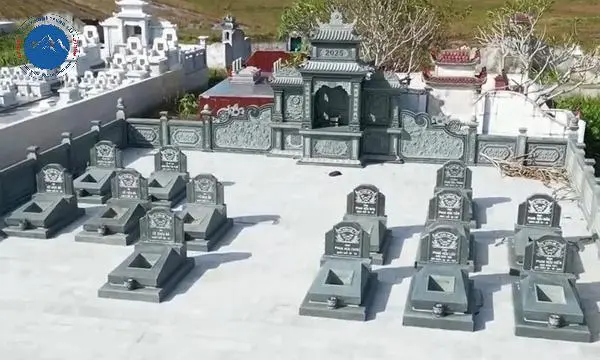 Mẫu nhà mồ 2 mái đá xanh đen truyền thống