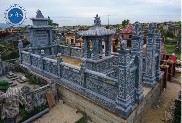 Mẫu nhà mồ đá hai mái đôi cho ông bà cha mẹ