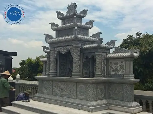 Mẫu nhà mồ đá xanh nguyên khối bền bỉ theo năm tháng