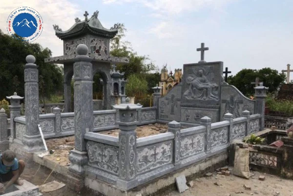 Mộ đá công giáo thiết kế hiện đại tại Nam Định