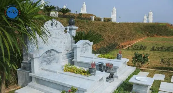 Mộ đá đôi màu trắng sáng bóng bề thế đẹp