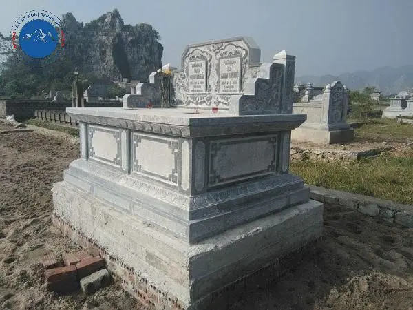Mộ đôi chạm khắc tinh tế sắc nét