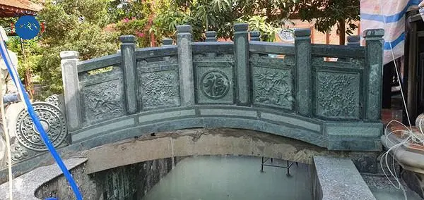 Nên chọn đơn vị thi công lan can đá tứ linh nào uy tín?