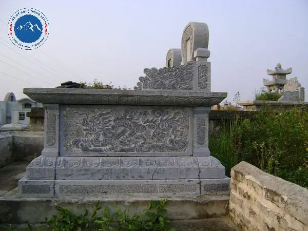 Thi công mộ bành đá tại khuôn viên gia đình