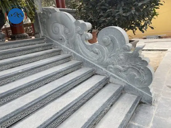Thiết kế bậc thềm đá xanh đen tiêu chuẩn