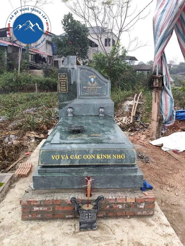 Thiết kế khuôn viên lăng mộ đá trang nghiêm tại Yên Dũng