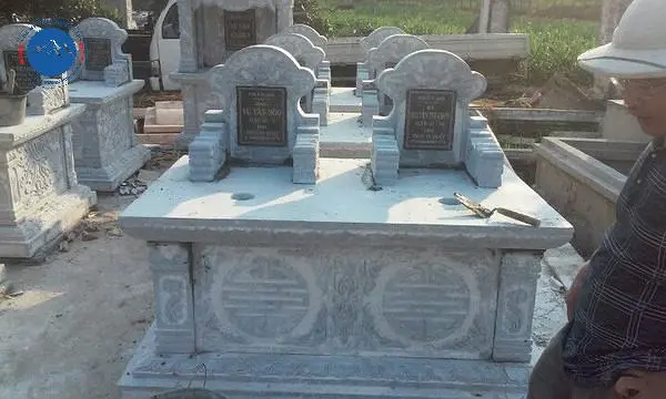 Thiết kế mộ bành đá xanh rêu cao cấp sang trọng