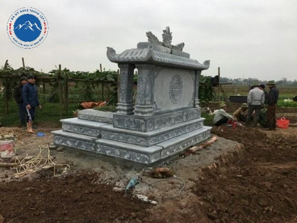 Thiết kế mộ đá đôi 1 mái che phủ vân đá tinh tế
