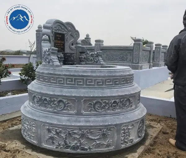 Thiết kế mộ đá tròn xanh rêu cao cấp chuẩn phong thủy