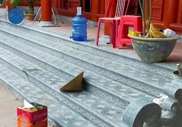 Thiết kế thềm đá xanh vuông vức cho nhà phố nhỏ