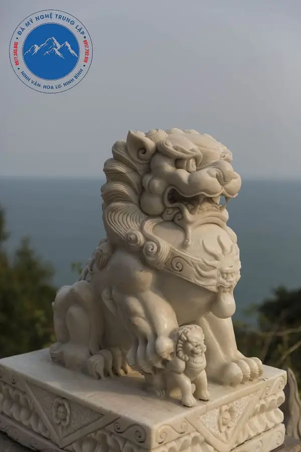 Tượng kỳ lân đá trắng vân mây tự nhiên chế tác tại làng nghề