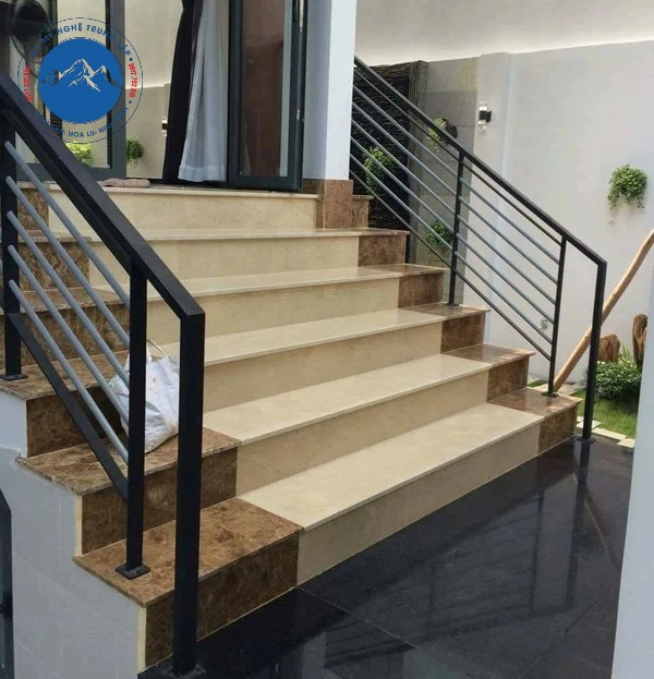 Bậc thềm đá Granite tinh tế cho không gian nhà