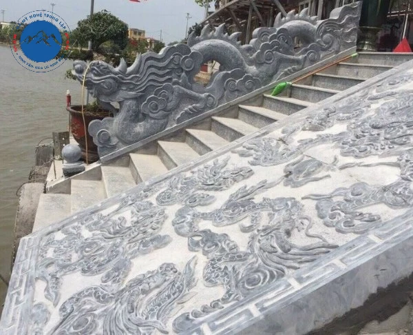 Bậc thềm đá xanh rêu cao cấp cho từ đường dòng họ