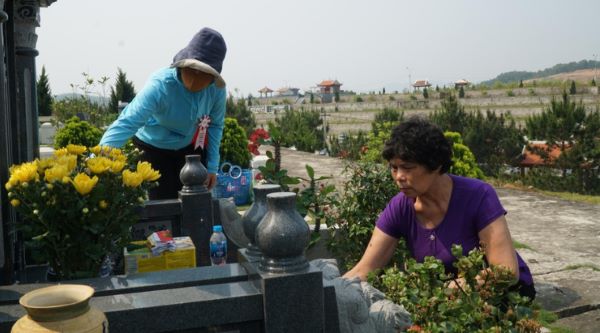 Bài khấn Thanh Minh ngoài mộ