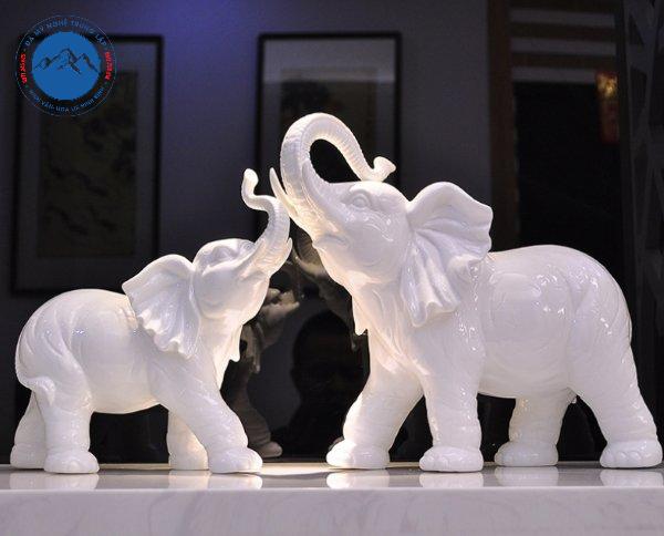 Bài trí tượng voi đá trong phòng khách