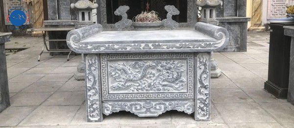 Mẫu bàn thờ đá mang lại bình an và thịnh vượng
