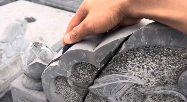 Bia mộ bị nứt có ảnh hưởng gì đến gia chủ không?