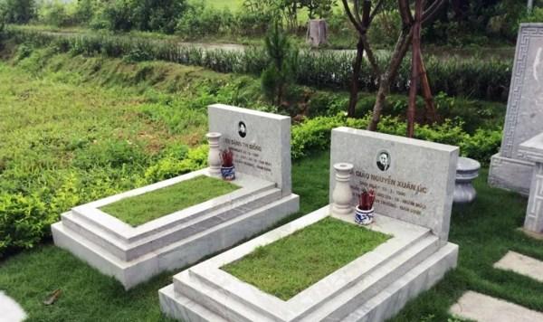 Bia mộ đôi tượng trưng tình cảm vĩnh cửu