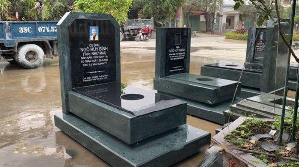 Bia mộ đứng khổ lớn dành cho khu lăng mộ gia tộc