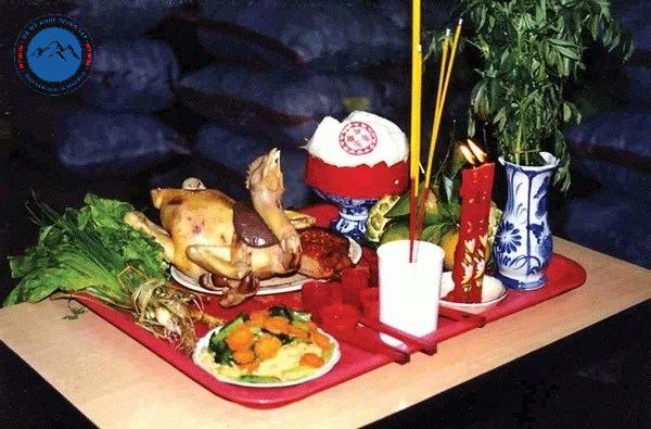 Bố trí bát hương, lọ hoa và vật phẩm thờ