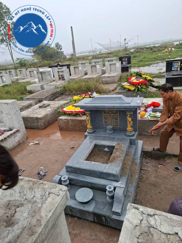 Cận cảnh bề mặt đá xanh rêu mịn màng sau khi mài bóng