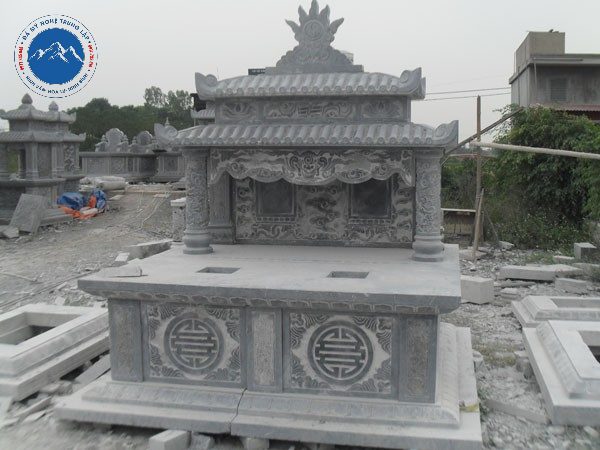 Cận cảnh các tầng mái đá của mẫu mộ đôi cao cấp