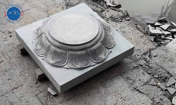 Chân tảng đá hoa sen sắc nét cho cột dăm