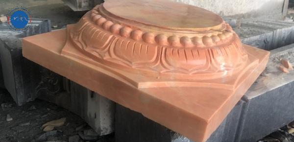 Chân tảng đá ong phối họa tiết lá sòi sắc nét