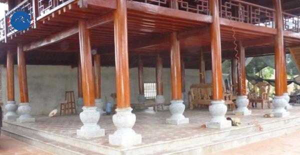 Chân tảng đá trang trí nhà gỗ mang nét đẹp tân cổ điển