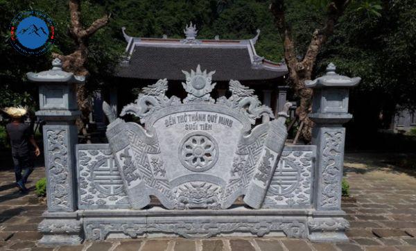 Chi tiết cuốn thư đá trấn giữ tà khí cho lăng mộ