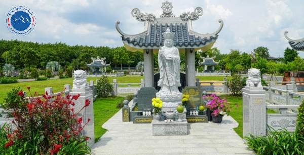 Chi tiết mái đao cong vút cho gia đình Phật giáo