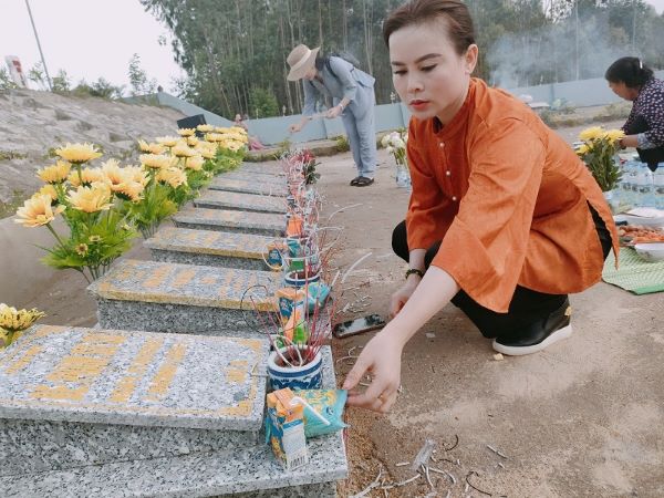 Có nên xây mộ cho trẻ em không?